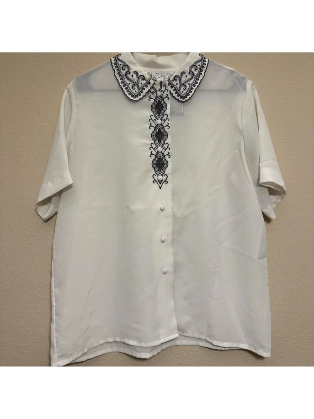 Vintage Kathy Che White Embroidered Lace Button Blouse